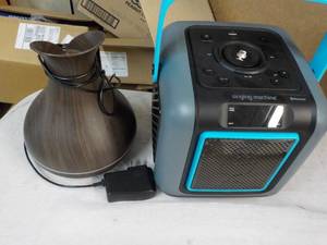 lot 224 image: Singing Machine No Cord and Aroma Diffuser