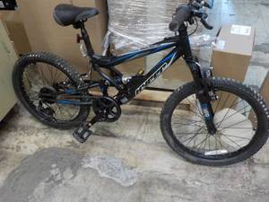 lot 230 image: Hyper Strocker 20 Bike -- New...