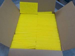 lot 234 image: 60 x 3 x 5 3M Yellow Cleaning Pad...
