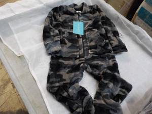 lot 248 image: Alexander Del Rossa Toddler Footed PJs size 2T