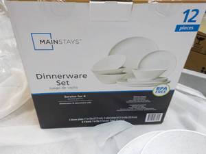 lot 271 image: Mainstays 12 pc Dinnerware Set- Juego De Vajilla