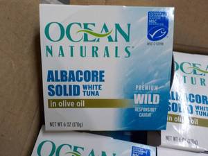 lot 279 image: 12 x 6 oz Cans Ocean Naturals Albacore Solid White Tune best date 042025