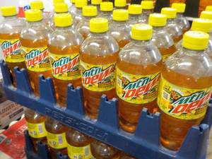 lot 284 image: 24 Pack Mountain Dew Baja Laguna Lemonade
