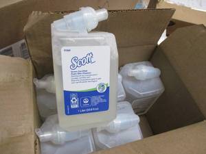 lot 123 image: Scott Foam Skin Cleanser...