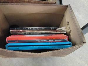 lot 500 image: Cartload of household goods - cart NOT included