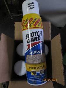 lot 6 image: A case of four 17oz Scotch gard carpet and rug protecter
