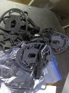 lot 46 image: 7 ice cleats...