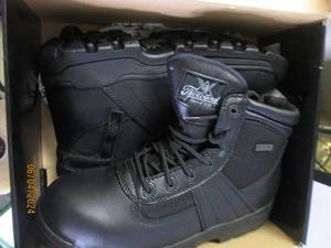lot 51 image: thorogood size 9 mens or size 11 womens boots