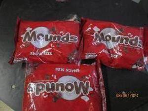 lot 122 image: 3 bags pf mounds snack bars 11.03 bags best buy date of 42024