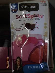 lot 161 image: case of 122.2 oz bags of rachel ray nutrish soft spots for cats