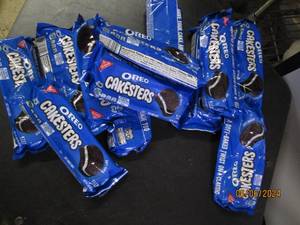 lot 174 image: 123.3oz packages of oreo cakesters best buy date of may 2024