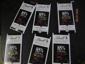 lot 187 image: 6 lindt dark chocolate candy bars best buy date of 62024