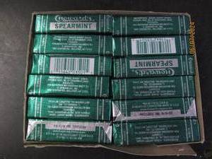 lot 190 image: 24 chowards spearmints 15 mints per package Best by 08092023