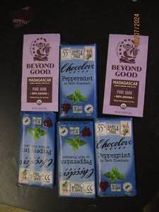 lot 201 image: 4 dairy and gluten free peppermint in dark chocolate candy bars and 2 beyond good candy bars past best buy dates