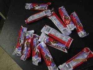 lot 224 image: 12quest bars fudgy brownie 1.84 oz best buy date of 62024