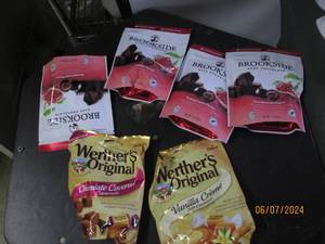 lot 253 image: 6 bags of a varity of candy Best By 032024