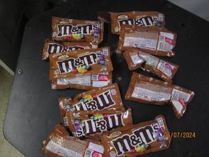 lot 255 image: 121.41 oz bags of carmel cold brew m&ampms best buy date of 12024