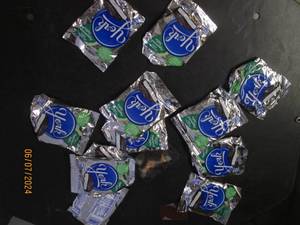lot 260 image: 12 york peppermint patties best buy date of 42024