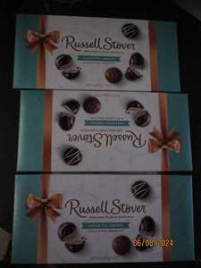 lot 284 image: 39.4 oz boxes of russel stover assorted cremes best buy date of 22024