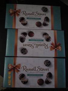 lot 285 image: 39.4 oz boxes of russel stover assorted cremes best buy date of 22024