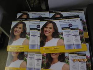 lot 313 image: 6 packages of 2 neutrogena ultra sheer dry touch sunsceen 55 spf