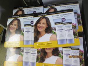 lot 321 image: 6 packages of 2 neutrogena ultra sheer dry touch sunsceen 55 spf
