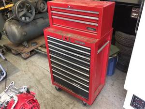 lot 27 image: Craftsman 9 Drawer Tool Cabinet