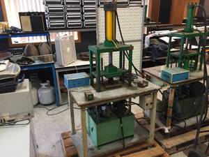 lot 31 image: Hydraulic Press Station