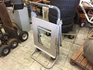 lot 33 image: Ridgid Work-N-Haulit 2 Wheel Work Station