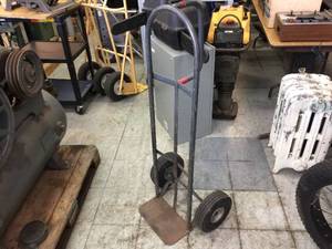 lot 38 image: Milwaukee Hand Truck2 Wheel Dollie