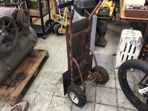lot 40 image: Custom HeavierLarger 2 Wheel Dollie