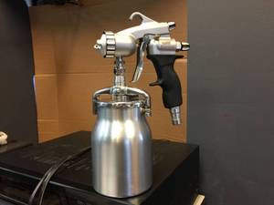 lot 89 image: EARLEX HVLP Airless Paint Spray Gun - Like New