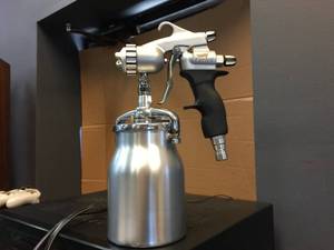 lot 94 image: EARLEX HVLP Airless Paint Spray Gun - Like New