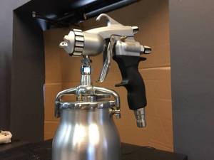 lot 95 image: EARLEX HVLP Airless Paint Spray Gun - Like New