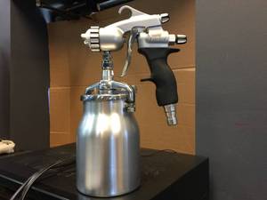 lot 98 image: EARLEX HVLP Airless Paint Spray Gun - Like New