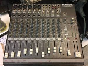lot 104 image: Mackie 1402-VLZ Pro 14 Channel MicLine Mixer
