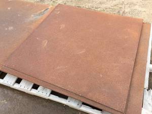 lot 11 image: 48 x 48 x 38 Steel Plate