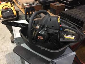 lot 149 image: Craftsman 18 Gas Chainsaw - Case