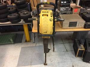 lot 153 image: ATLAS COPCO Cobra MK1 Gas BreakerJackhammer