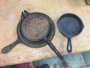 lot 178 image: Vintage Griswold - Wagner Cast Iron
