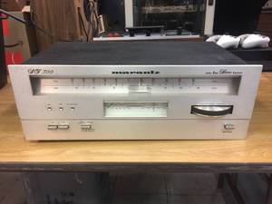 lot 182 image: Marantz St300 AMFM Stereo Tuner