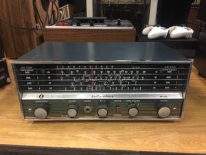 lot 183 image: Hallicrafters SW-500 4 Band Receiver