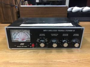 lot 184 image: MFJ 949D Deluxe Versa Tuner II