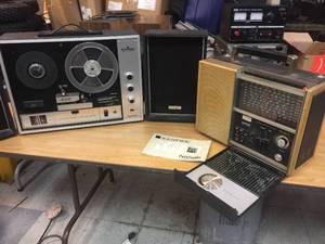 lot 198 image: Vintage Portable Radio & Reel-To-Reel