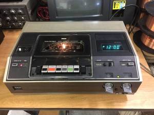 lot 207 image: Vintage RCA Selectavision VCR