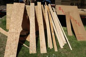 lot 10 image: LOTS OF MISC LUMBER