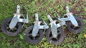 lot 21 image: SCAFFOLDING CASTERS