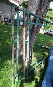lot 20 image: SCAFFOLDING