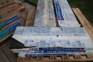 lot 23 image: 9 BUNDLES SHINGLES PLUS