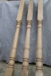 lot 45 image: LG VINTAGE PILLARS  SPINDLES  POLES